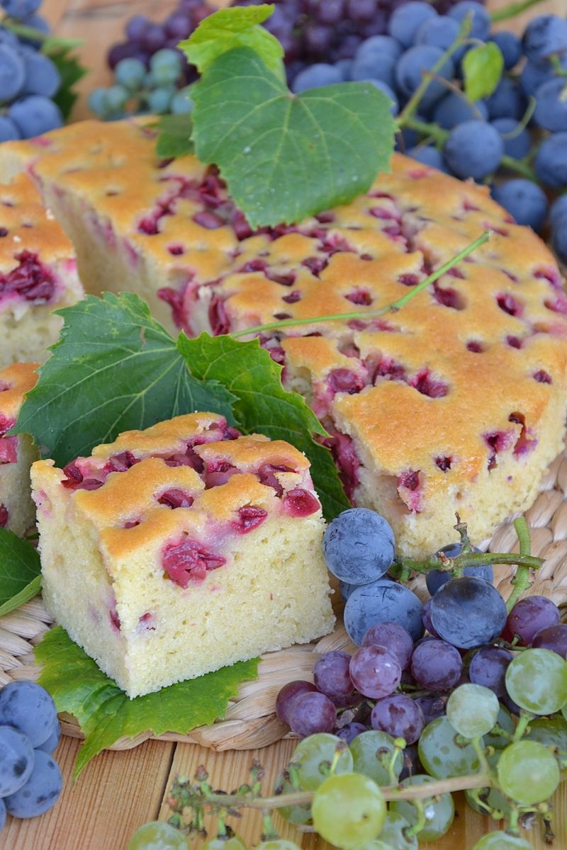 Ciasto z winogronami i z winem Ciasto z winogronami i z winem