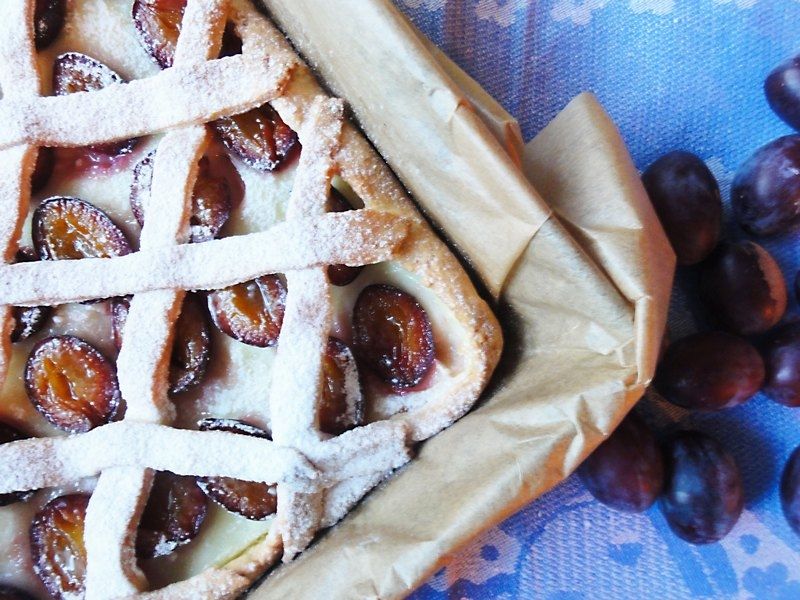 Ciasto ze śliwkami i budyniem 