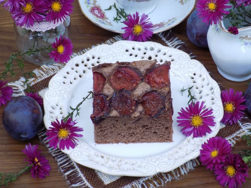 Ciasto ze śliwkami i cynamonem