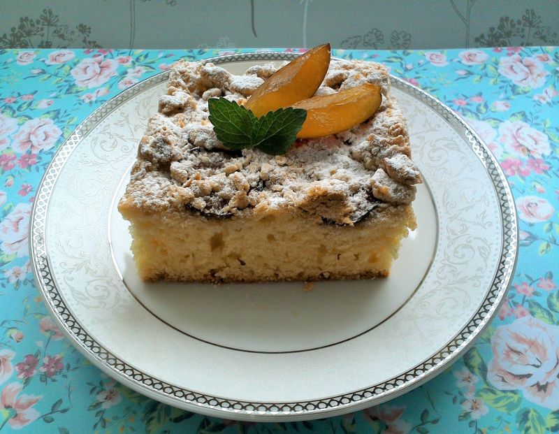 Ciasto ze śliwkami i owsianą kruszonką Ciasto ze śliwkami i owsianą kruszonką