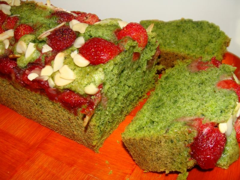 Ciasto ze szpinakiem i truskawkami