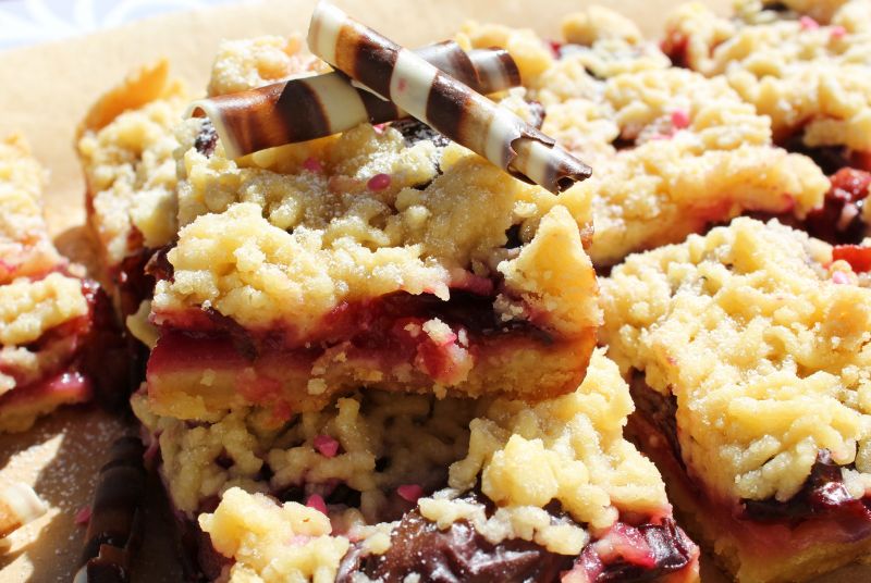 Ciasto/placek ze śliwkami i kruszonką