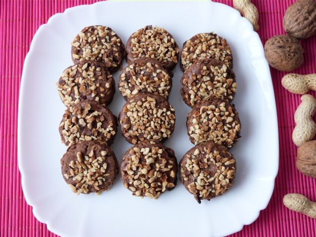 Ciateczka korzenne z musli, miodem i orzechami