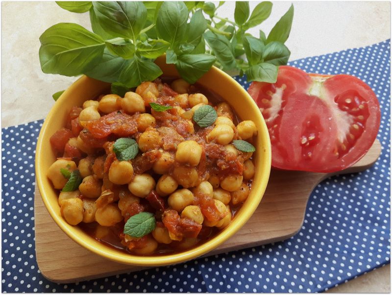 Ciecierzyca w pomidorach Ciecierzyca w pomidorach