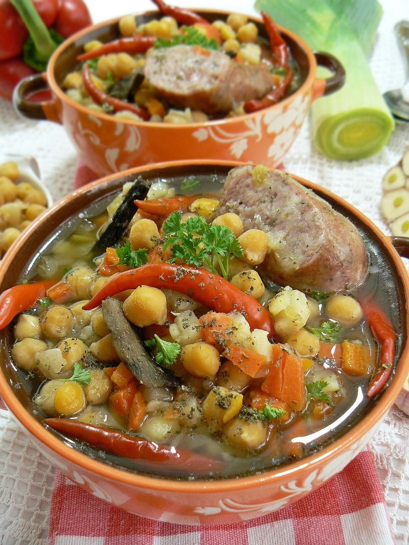 Ciecierzyca z chili i podgrzybkami w zupie Ciecierzyca z chili i podgrzybkami w zupie