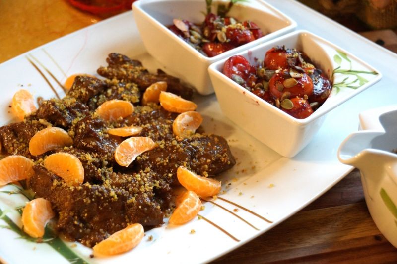 Cielęcina w occie balsamicznym i pomarańczach Cielęcina w occie balsamicznym i pomarańczach