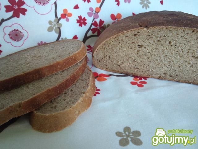 Ciemny żytni chleb polski