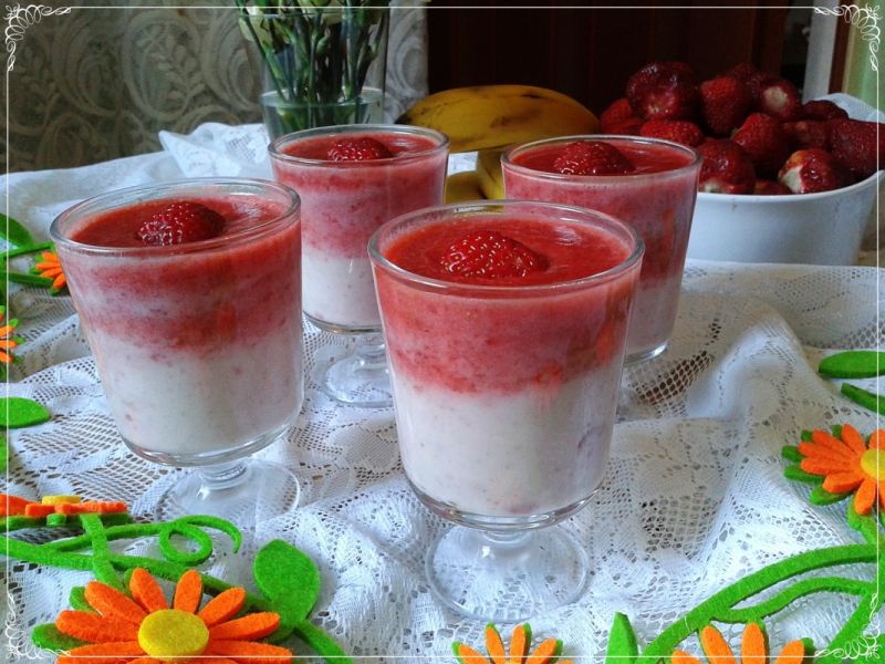 Cieniowany deserek truskawkowy