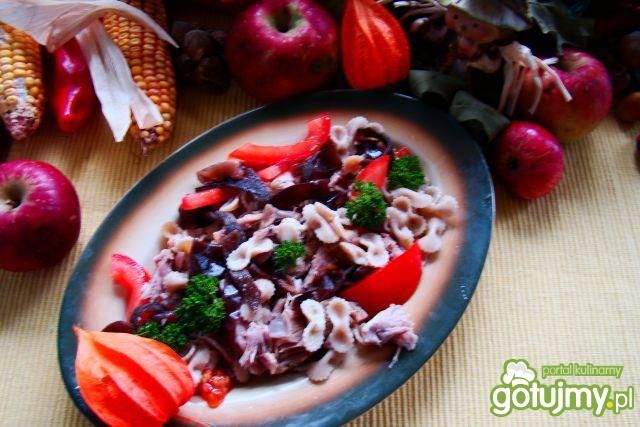 Ciepła sałatka z kaczką i grzybkami mun 