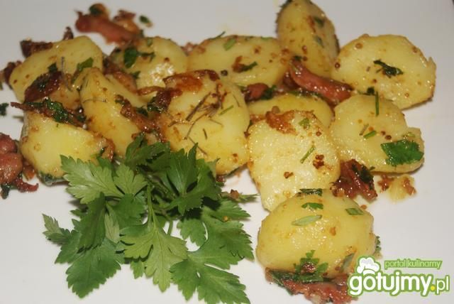 Ciepła sałatka ziemniaczana  Ciepła sałatka ziemniaczana