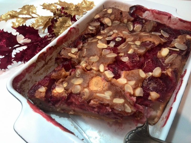 Clafoutis truskawkowo - migdałowy 