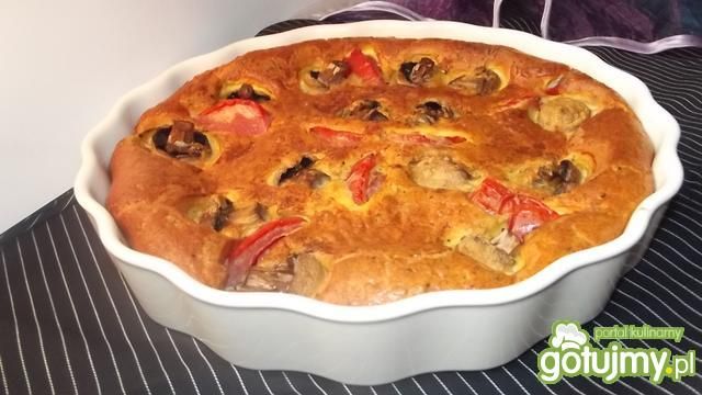 Clafoutis z pieczarkami i pomidorem