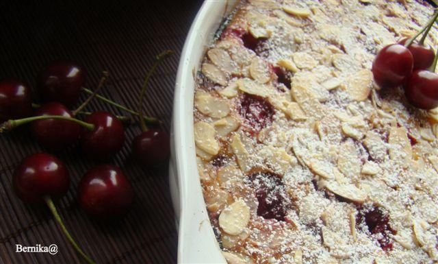 Clafoutis z wiśniami i migdałami