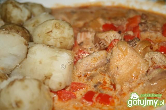 Comber króliczy duszony w sosie