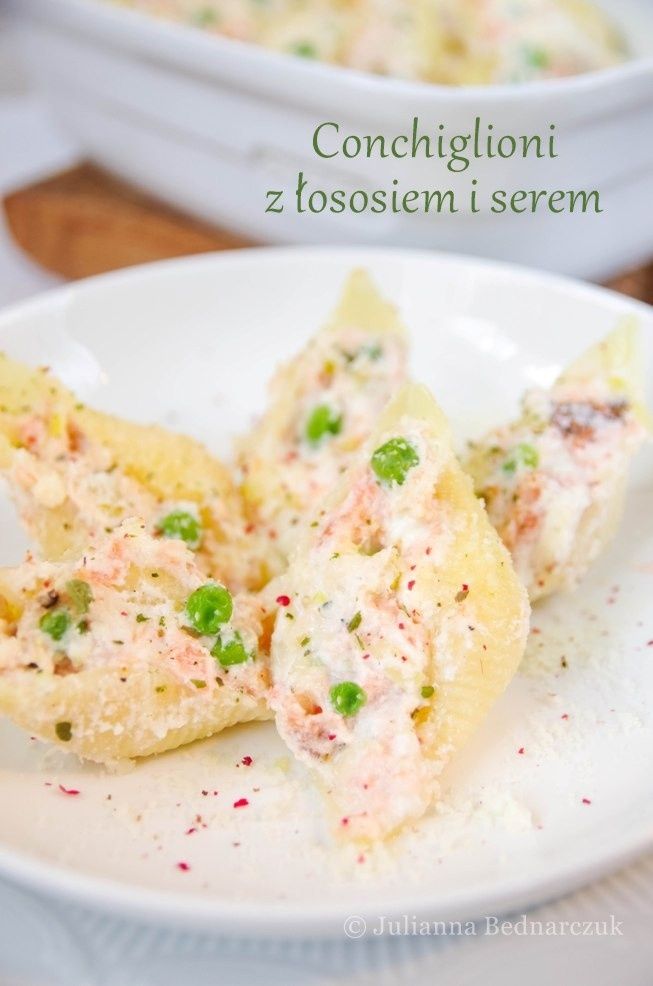 Conchiglioni nadziewane ricottą i łososiem Conchiglioni nadziewane ricottą i łososiem