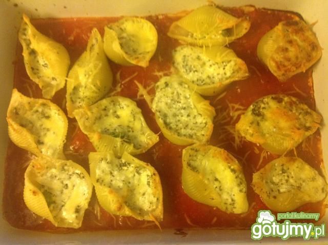 Conchiglioni z zieloną niespodzianką