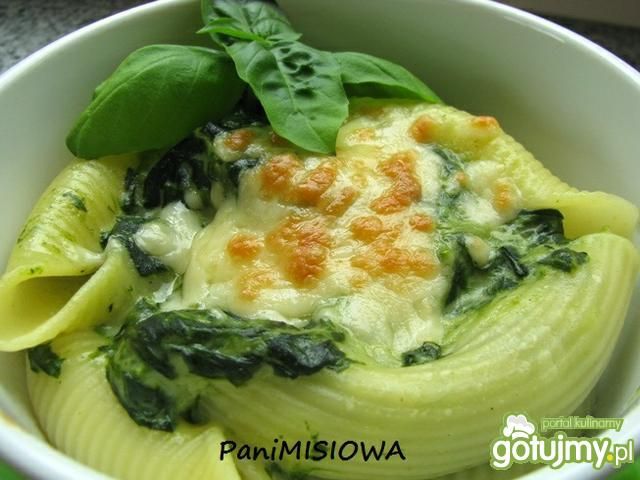 Conchiglioni ze szpinakiem w sosie serow Conchiglioni ze szpinakiem w sosie serow