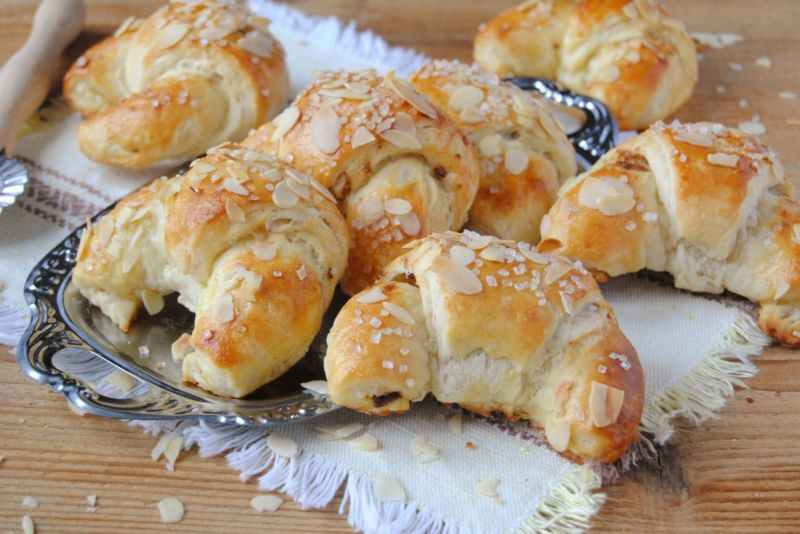 Croissanty z czekoladą