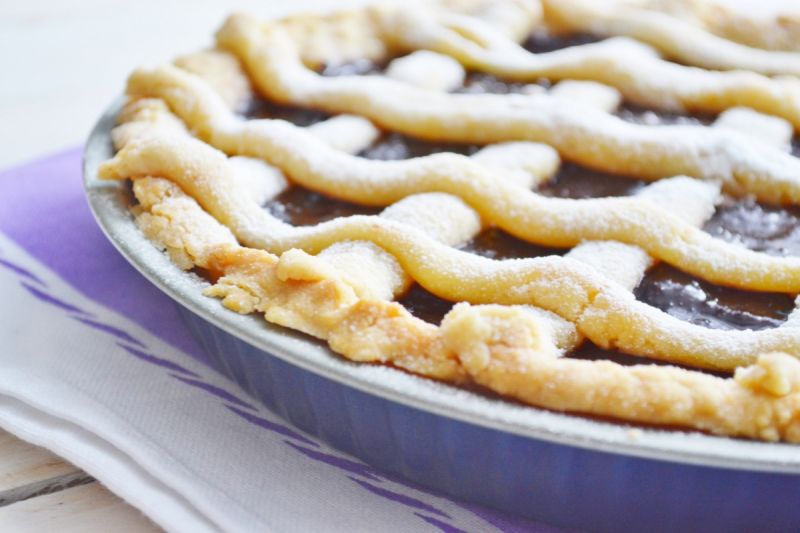 Crostata z dżemem i owocami