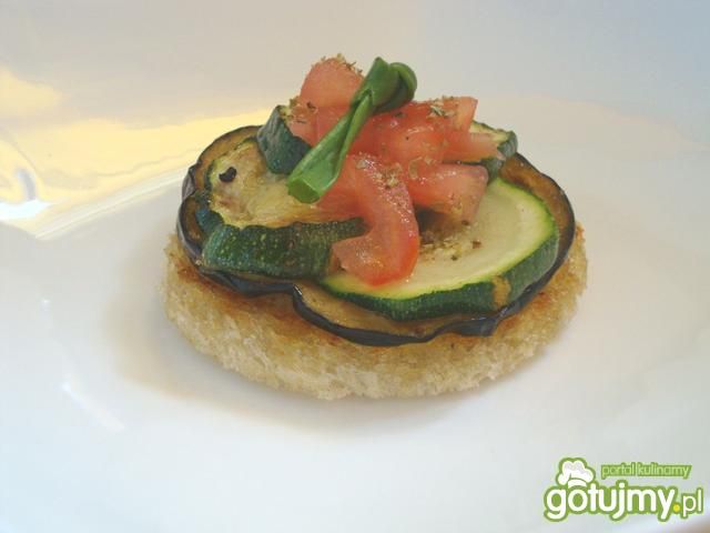 Crostini z bakłażanem i cukinią Crostini z bakłażanem i cukinią