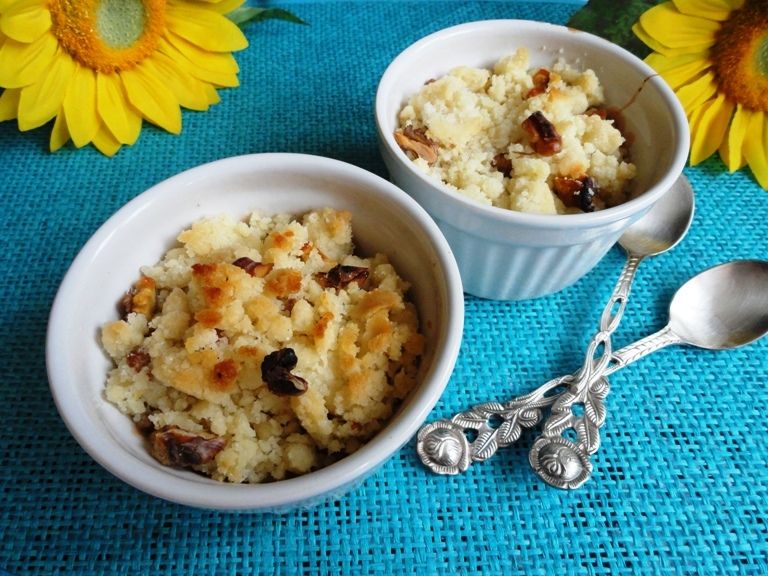 Crumble ala szarlotka z żurawiną i orzechami Crumble ala szarlotka z żurawiną i orzechami