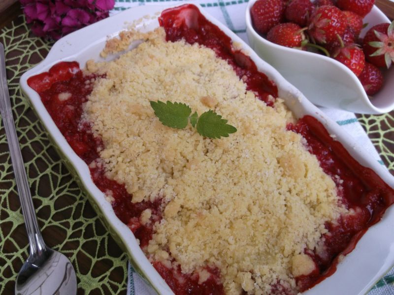 Crumble truskawkowe z cynamonową nutką Crumble truskawkowe z cynamonową nutką