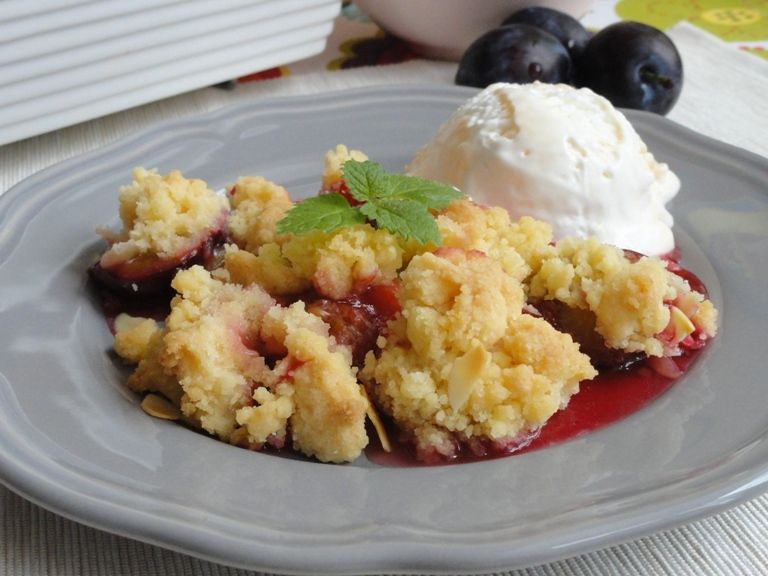 Crumble ze śliwkami Crumble ze śliwkami