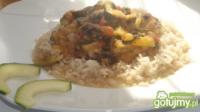 Cukinia duszona z pomidorami - Kolokitha