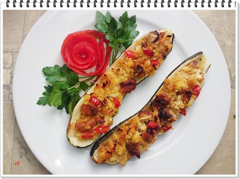 Cukinia Eli faszerowana kaszą jaglaną i porem