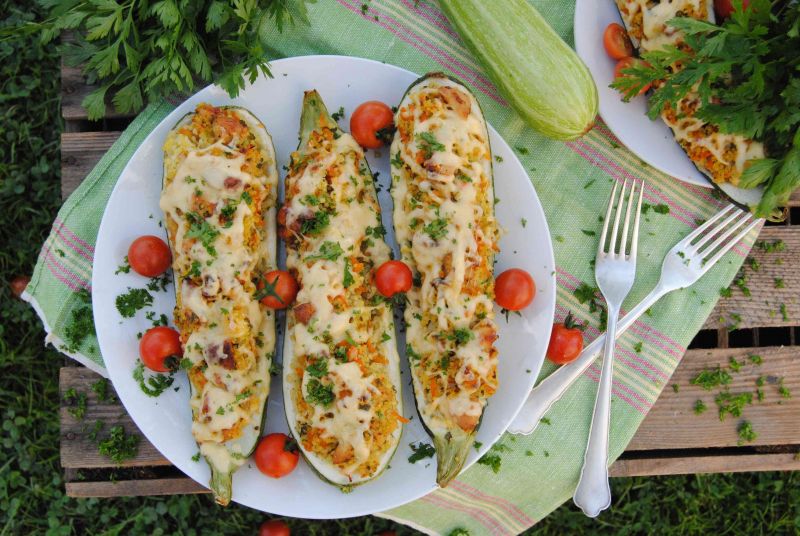 Cukinia faszerowana kaszą jaglaną Cukinia faszerowana kaszą jaglaną