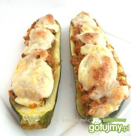 Cukinia faszerowana mielonym mięsem