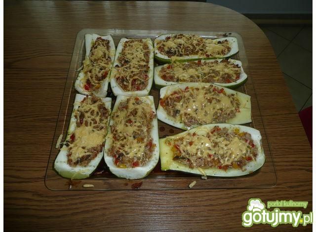 Cukinia faszerowana mięsem mielonym