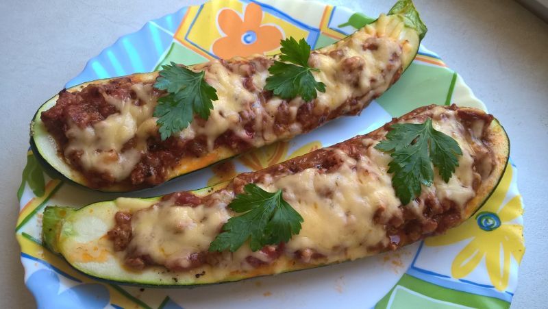 Cukinia faszerowana mięsem mielonym