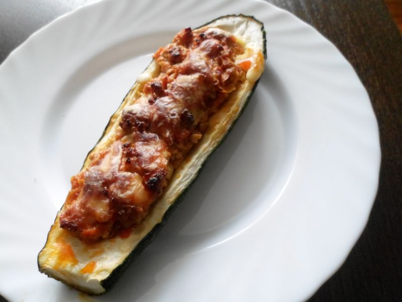 Cukinia faszerowana mięsem mielonym