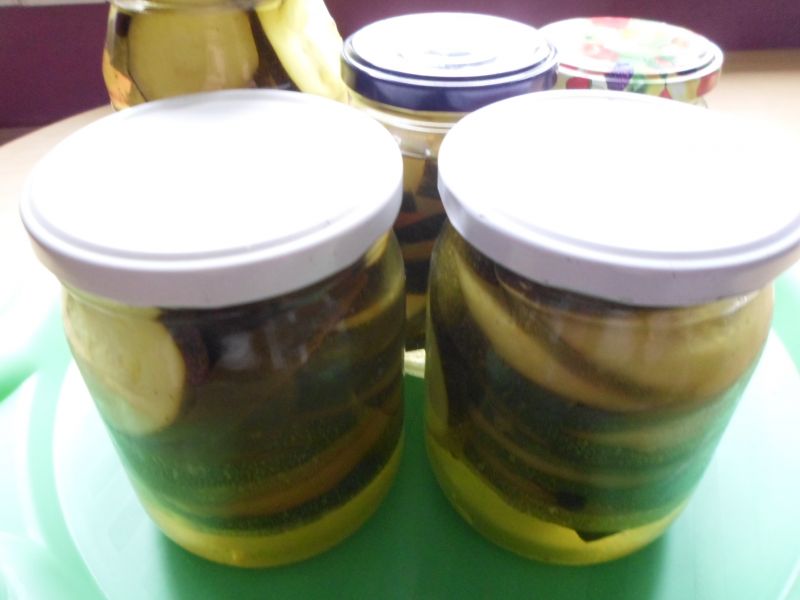Cukinia marynowana w curry Cukinia marynowana w curry