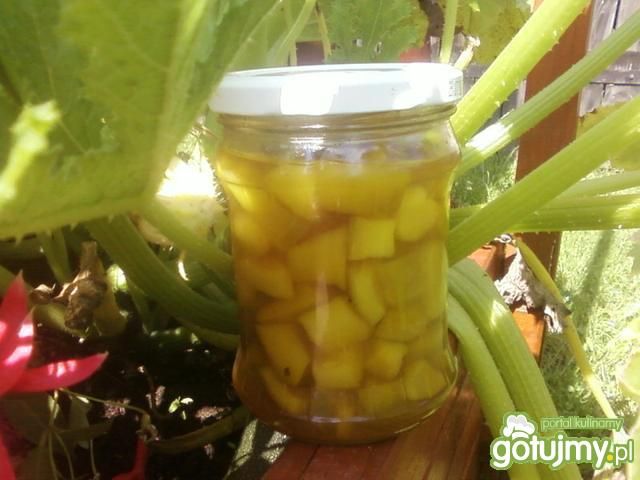 Cukinia na słodko z cynamonem.