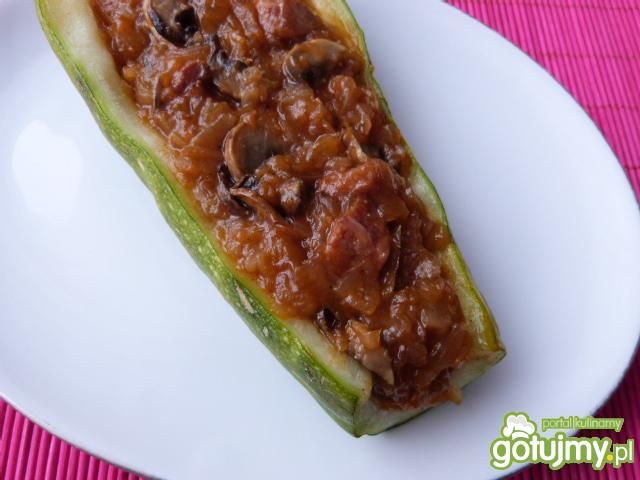 Cukinia nadziewana kapustą z pieczarkami Cukinia nadziewana kapustą z pieczarkami
