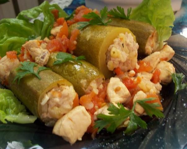 Cukinia nadziewana ( kusa)