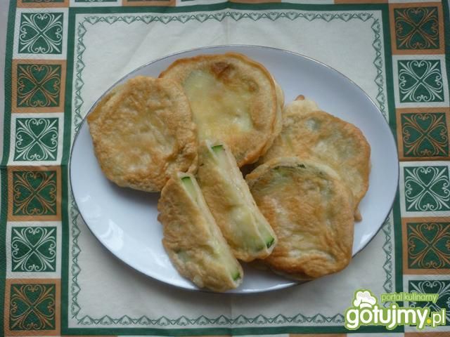 Cukinia smażona w cieście naleśnikowym Cukinia smażona w cieście naleśnikowym