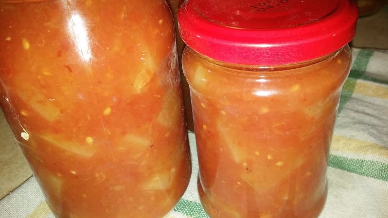 Cukinia sosie pomidorowym
