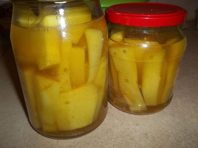 Cukinia w zalewie z curry Cukinia w zalewie z curry