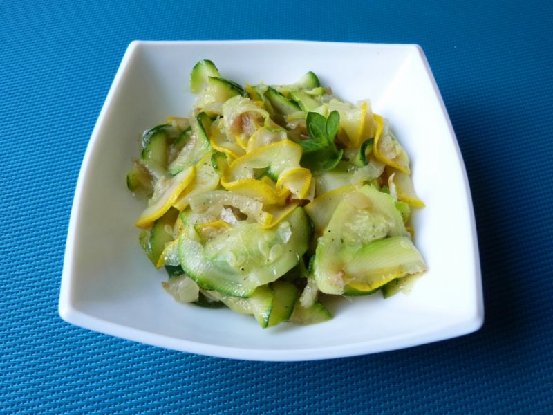 Cukinia z cebulą do obiadu