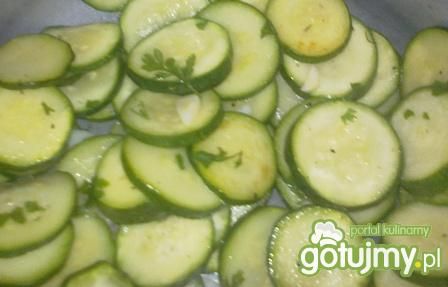 Cukinia z czosnkiem Cukinia z czosnkiem