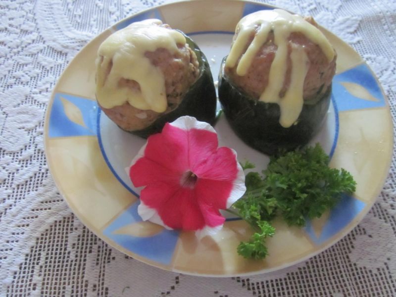 Cukinia  z mięsem Cukinia  z mięsem