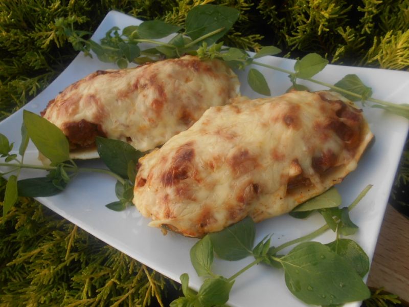 Cukinia z mięsem mielonym i kurkami