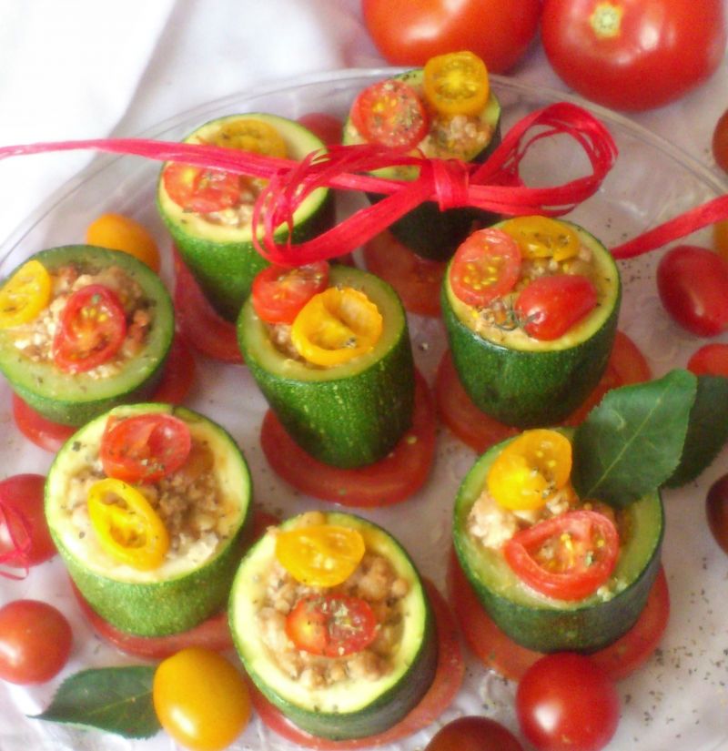 Cukinia z mięsem mielonym i mozzarellą wg Di Cukinia z mięsem mielonym i mozzarellą wg Di