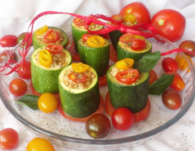 Cukinia z mięsem mielonym i mozzarellą wg Di Cukinia z mięsem mielonym i mozzarellą wg Di