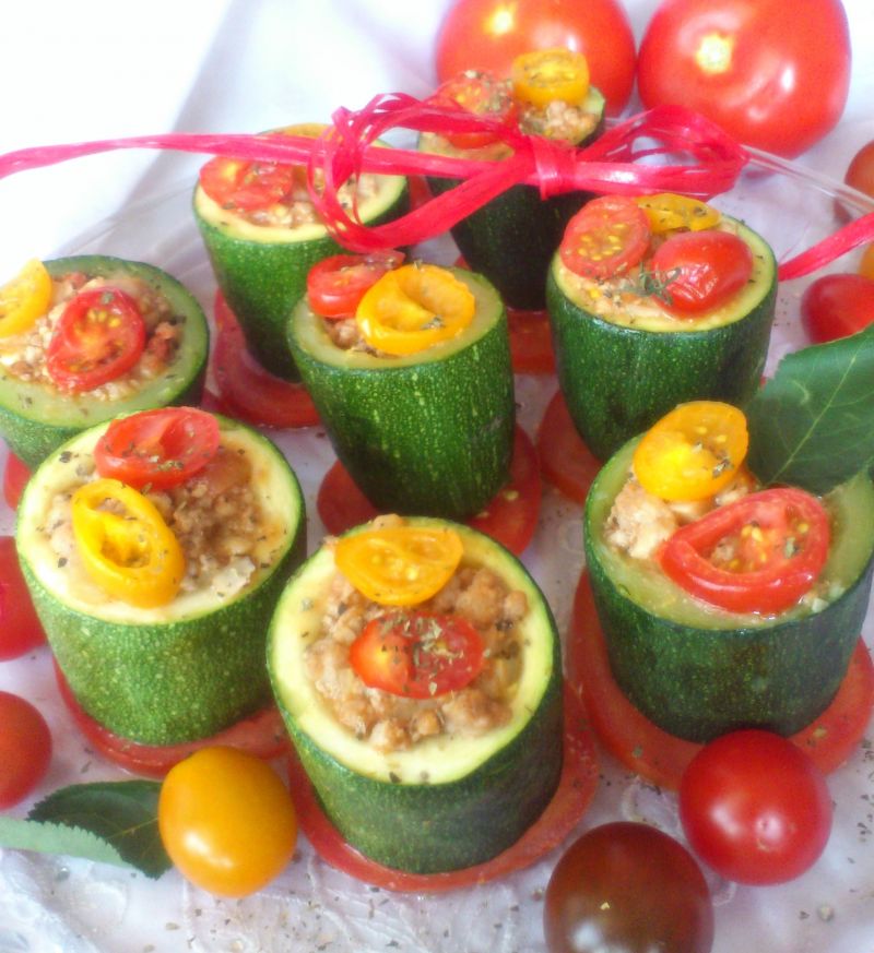 Cukinia z mięsem mielonym i mozzarellą wg Di Cukinia z mięsem mielonym i mozzarellą wg Di