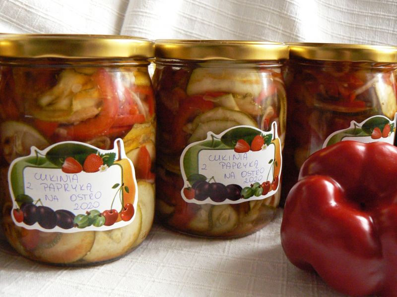 Cukinia z papryką na ostro Cukinia z papryką na ostro