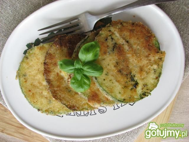 Cukinia z patelni z dzikim czosnkiem Cukinia z patelni z dzikim czosnkiem